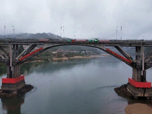 广东梅州市某大桥防撞工程